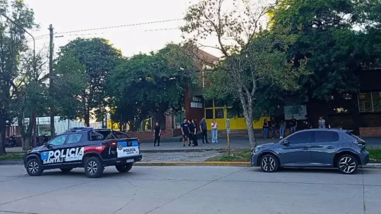 San Cristóbal- un alumno llevó un arma a la escuela y mató a un compañero