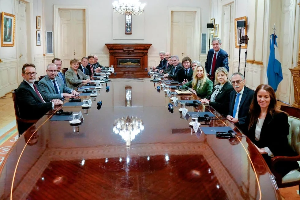Georgieva se reunió con los ministros y elogió el ajuste