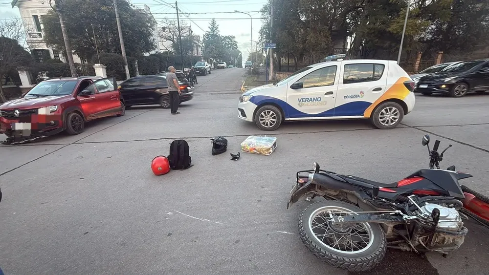 Policiales - hocaron un auto y una moto en Franchini y Massenet