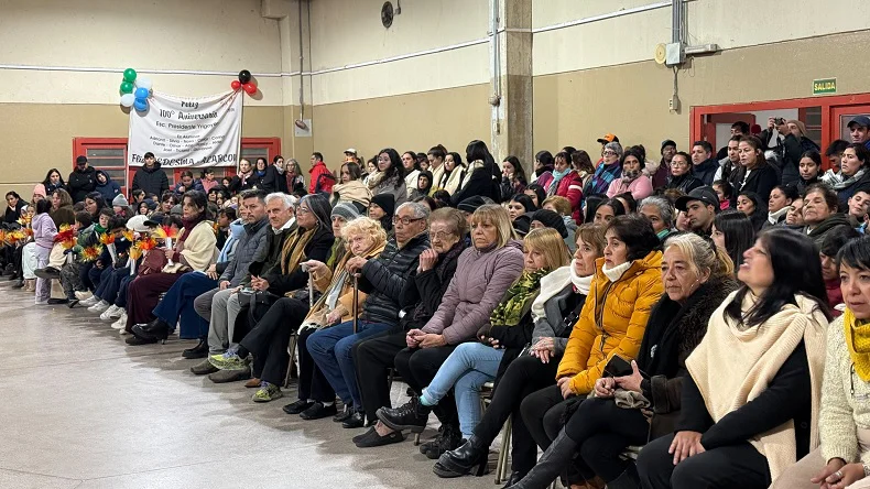 Esc Yrigoyen 100 años 20260703 (01)