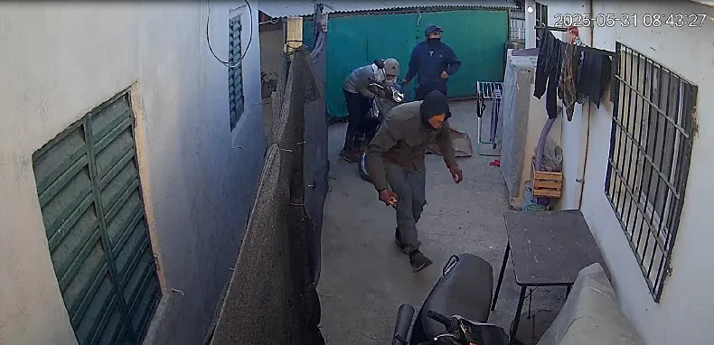 Robo moto Bº Córdoba 20250531 (02)