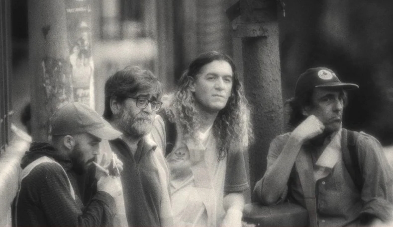 la noche está marchándose ya