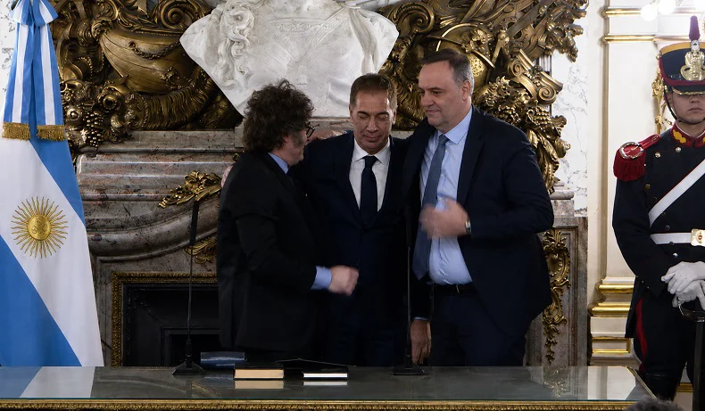 SANTILLI, Diego JURA con Adorni 20260630